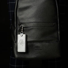 Įkelti vaizdą į galerijos rodinį, VYTIS atšvaitas pakabukas/ VYTIS reflective pendant - Neshkis