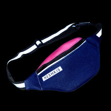 Įkelti vaizdą į galerijos rodinį, PINK IN THE OCEAN belt bag - Neshkis