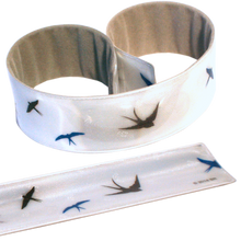 Įkelti vaizdą į galerijos rodinį, Atšvaitinė juostelė KREKŽDUTĖS / Reflective slap wrap SWALLOWS - Neshkis