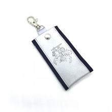 Įkelti vaizdą į galerijos rodinį, VYTIS atšvaitas pakabukas/ VYTIS reflective pendant - Neshkis
