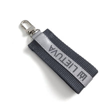 Įkelti vaizdą į galerijos rodinį, LIETUVA atšvaitas pakabukas / LIETUVA reflective pendant - Neshkis