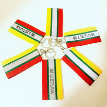 Įkelti vaizdą į galerijos rodinį, TRISPALVĖ atšvaitas pakabukas / FLAG reflective pendant - Neshkis