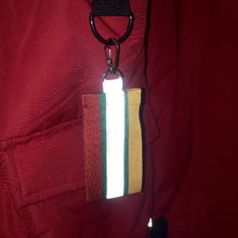 Įkelti vaizdą į galerijos rodinį, TRISPALVĖ atšvaitas pakabukas / FLAG reflective pendant - Neshkis