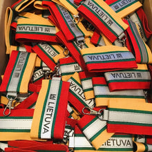 Įkelti vaizdą į galerijos rodinį, TRISPALVĖ atšvaitas pakabukas / FLAG reflective pendant - Neshkis